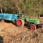 Fendt Farmer 2 E und Anbaugeräte
