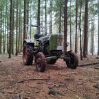 Fendt Dieselross F17L im Wald