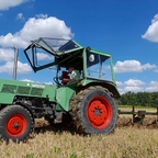Farmer 102 S mit 3 Schar Ebethardt Beetpflug
