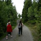 Wanderung mit Frau, Tochter und Schwiegermutter