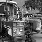Abfahrt zum Oldtimertreff mit 16 Traktoren