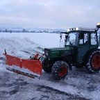 Fendt 250v beim Schneeräumen